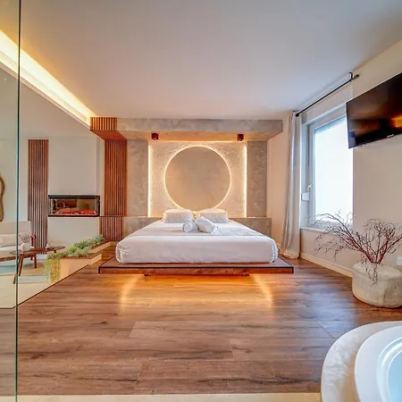 Moon & Apartment Amneville