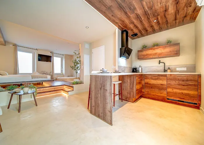 Moon & Apartment Amneville